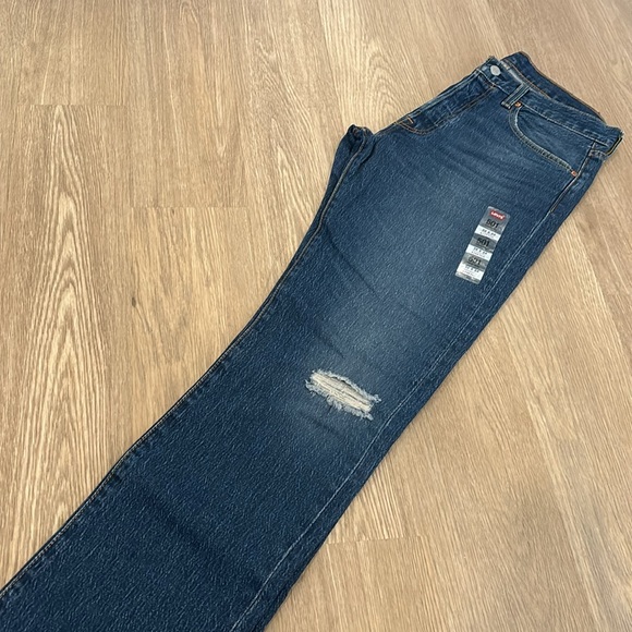 NWT Levi’s Jeans - Picture 2 of 3